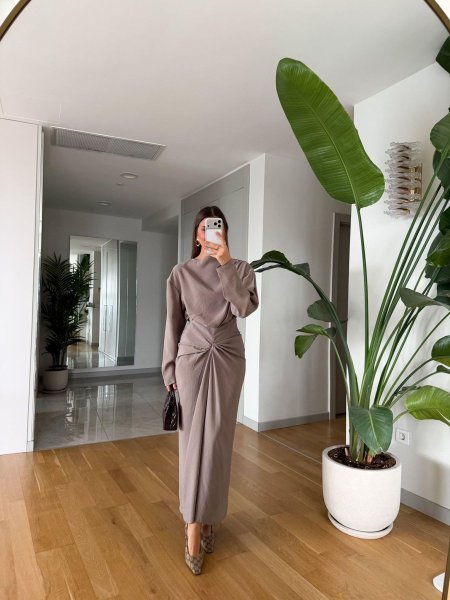 طقم تنورة طحيني