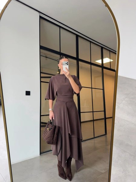 طقم تنورة بني