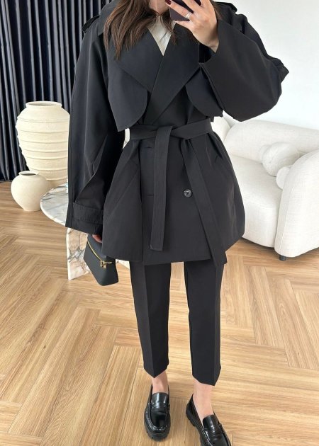 ترانشكوت أسود