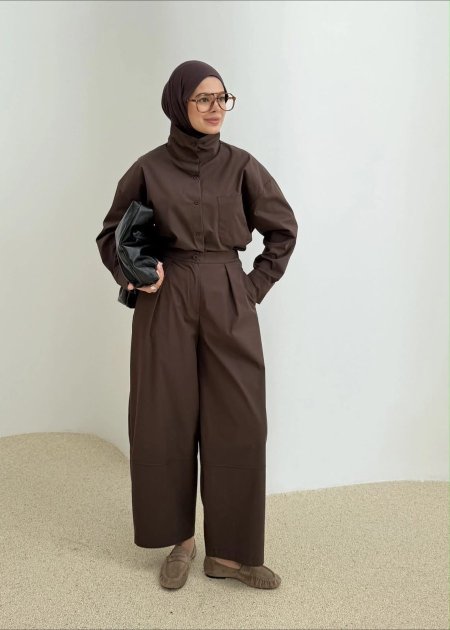 طقم بني