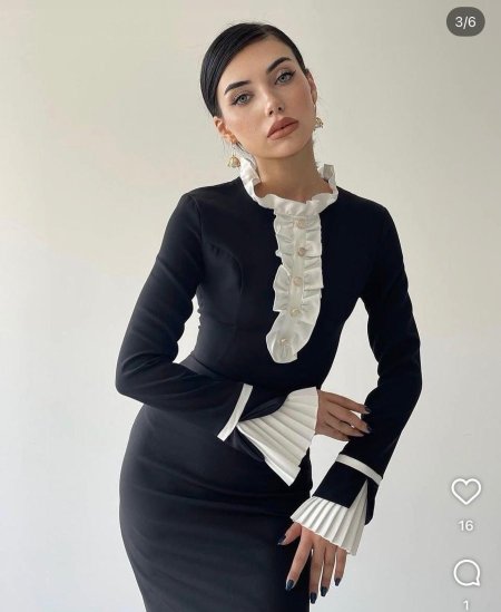 فستان بأكمام عصرية