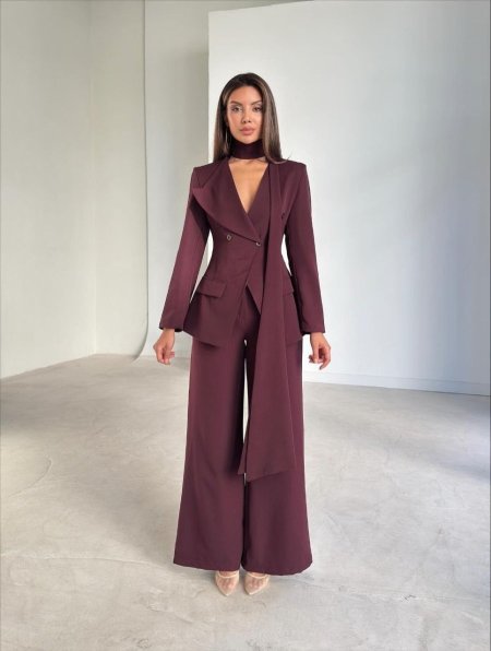 طقم بيرغندي