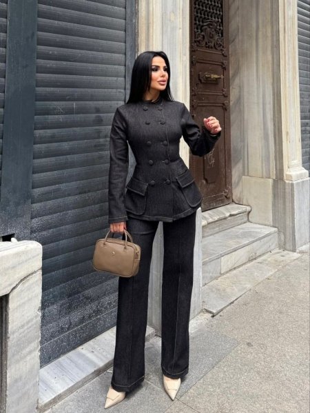 طقم الترند باللون الاسود