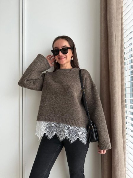 بلوزة دانتيل وظلال باللون البني