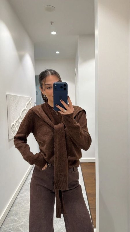 بلوزة صوف بني