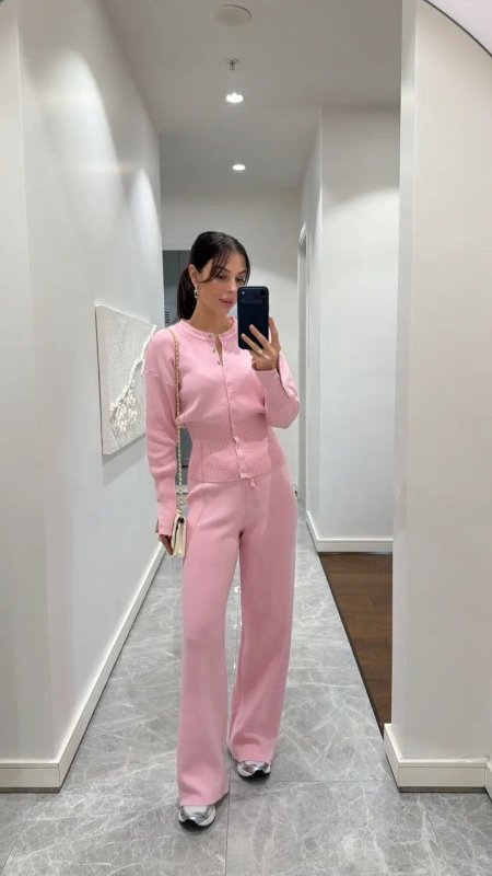 طقم عملي زهري